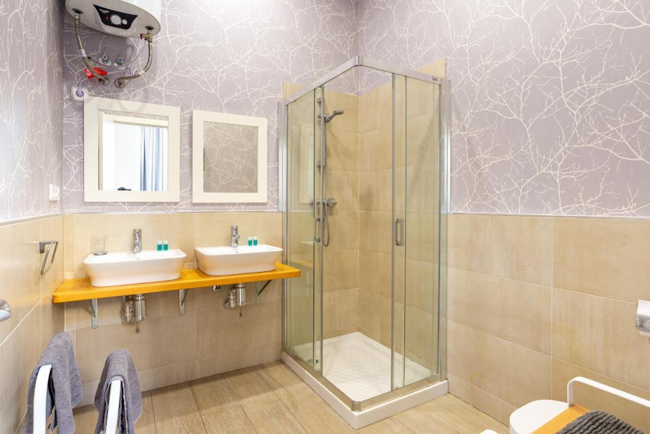 Apartment Urbe10 Angel 1 Bedroom 3c Malaga
